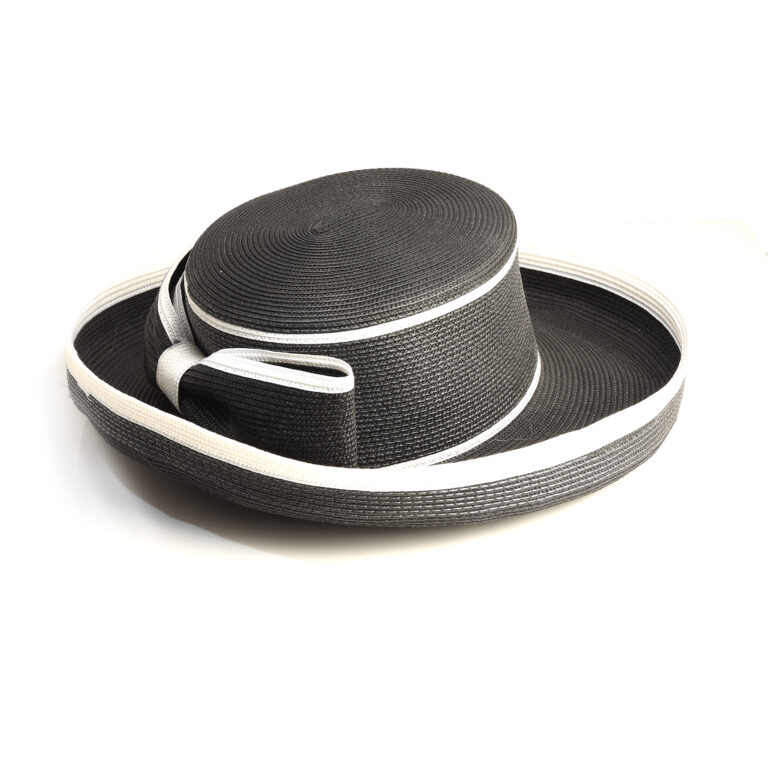 Ασπρόμαυρο καπέλο