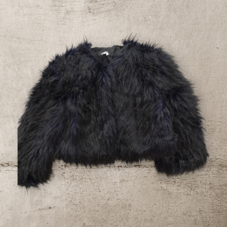 Μαύρο γουνάκι