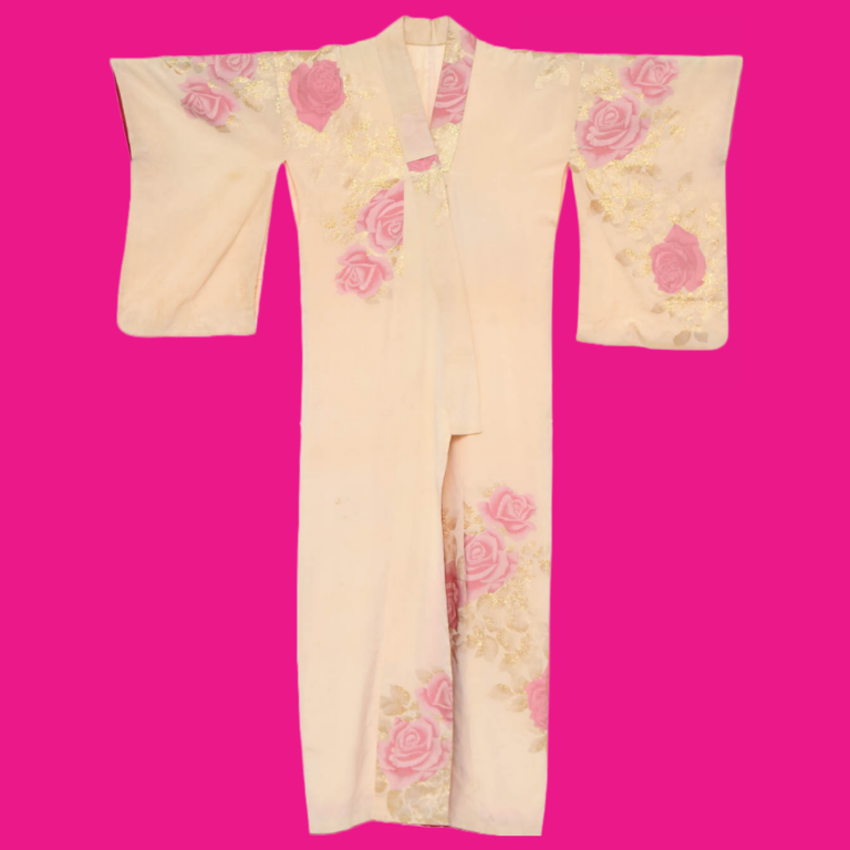 Κιμονό με τριαντάφυλλα