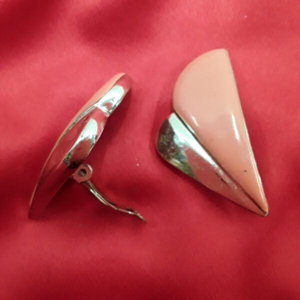 IMG-946c6c747cb618c9dc7edaeb458bc2d5-V